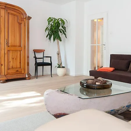 Glockenbach Apartment Munich