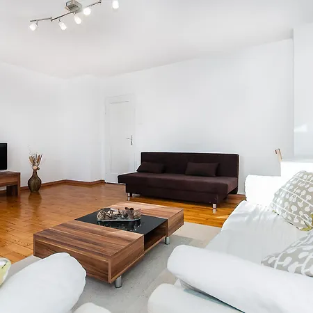 Glockenbach Apartamento *